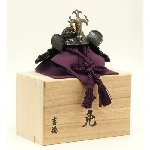 【五月人形】兜床飾り「桐箱入り兜 織田」（525099）トイザらス・ベビーザらス限定【メーカー直送】