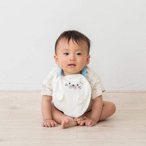 スタイ付きボディスーツ 天竺 アザラシ ナチュラル&times;70cm