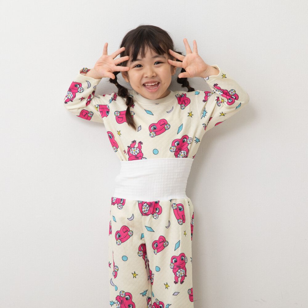 けけちゃま 長袖パジャマ 裏綿ダイヤキルト 総柄丸首 クリーム×90cm