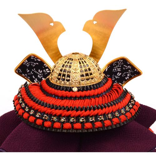 【五月人形】兜飾り 床飾り「赤糸縅アーチ型木目三色鯉」（536673）コンパクト おしゃれ 初節句 男の子 端午の節句【メーカー直送】