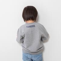ベビーザらス限定　ＭＬＢ チームロゴトレーナー(グレー&times;110cm)