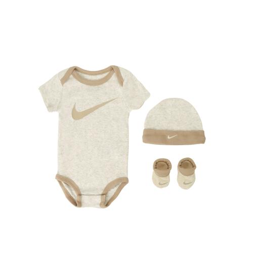 NIKE ベビー３点セット(MN0072ーW67)  70cm