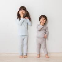 【Babies&ldquo;R&rdquo;Us&times;】着心地おばけ ニットキルト 腹巻付きパジャマ 黒ごまプリン&times;80cm