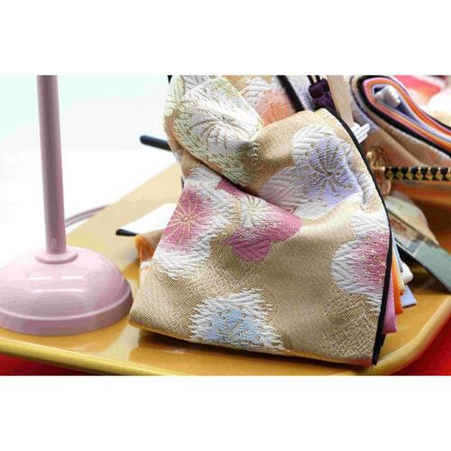 【雛人形】ケース飾り 親王飾り「雪輪桜刺繍木目調」(322353)ひな人形 ひな祭り お雛様 彩シリーズ おしゃれ トイザらス・ベビーザらス限定【メーカー直送】