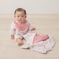 SANRIO サンリオ 多重織ガーゼおくるみ キティ レッド&times;ﾌﾘｰ  ベビーザらス限定