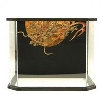 【五月人形】兜飾り ケース飾り「上杉謙信六角アクリル」（538370）コンパクト 男の子 トイザらス・ベビーザらス限定【メーカー直送】