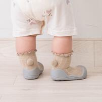 アティパス ポンポン ベビーソックスシューズ 12.5cm POM-POM ミディアムベージュ