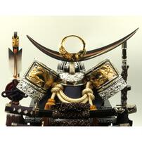 【五月人形】兜ケース飾り「上杉謙信シルバー双龍」（538010）トイザらス・ベビーザらス限定【メーカー直送】