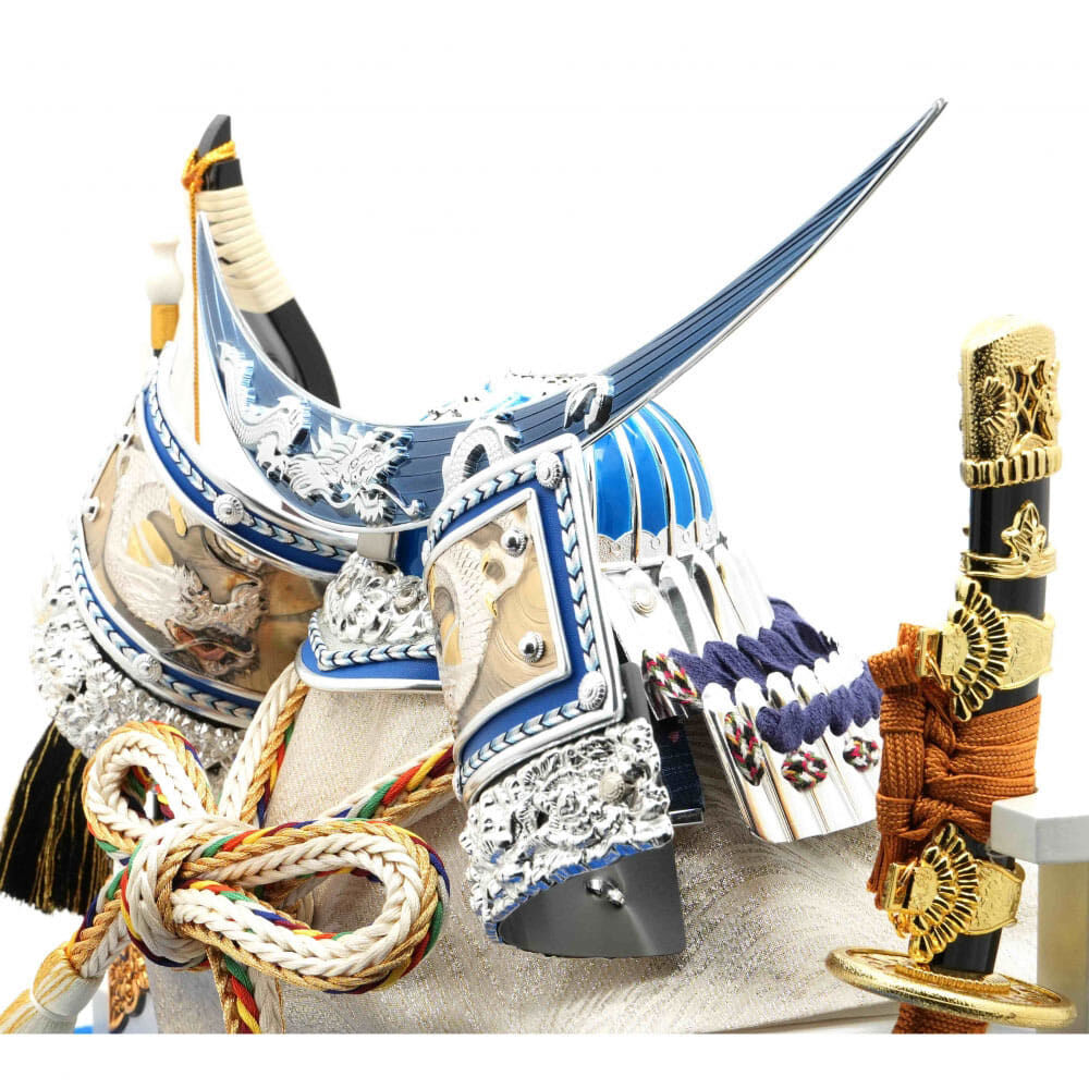 五月人形】兜飾り ケース飾り「伊達政宗 向い龍白塗」 (538106