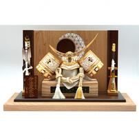 【五月人形】兜ケース飾り「伊達政宗木目調衝立付きアクリル」（538284）トイザらス・ベビーザらス限定【メーカー直送】