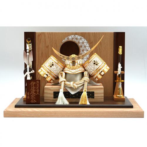 【五月人形】兜ケース飾り「伊達政宗木目調衝立付きアクリル」（538284）トイザらス・ベビーザらス限定【メーカー直送】