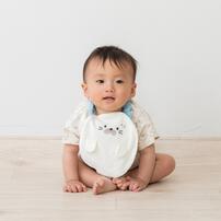 スタイ付きボディスーツ 天竺 アザラシ ナチュラル&times;80cm