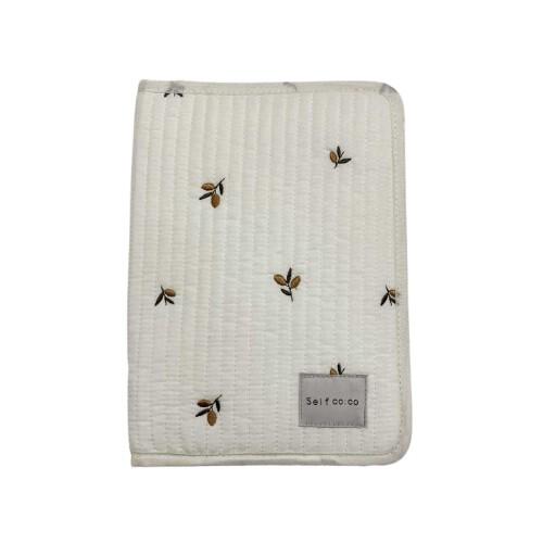 ヌビ マルチケース オリーブ柄 ナチュラル