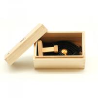 【五月人形】兜床飾り「桐箱入り兜 織田」（525099）トイザらス・ベビーザらス限定【メーカー直送】