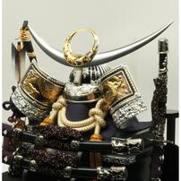 【五月人形】兜ケース飾り「上杉謙信シルバー双龍」（538010）トイザらス・ベビーザらス限定【メーカー直送】