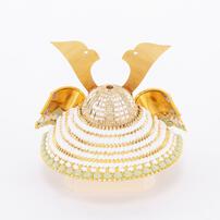 【五月人形】兜飾り 収納飾り「白薄緑縅金小札茶木目」初節句 男の子 端午の節句 トイザらス・ベビーザらス限定【メーカー直送】