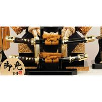 【五月人形】兜飾り ケース飾り「上杉謙信 金彩花紋六角アクリル」 (538205)コンパクト 男の子 トイザらス・ベビーザらス限定【メーカー直送】