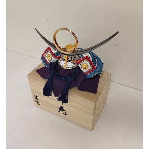 【五月人形】兜飾り 床飾り「桐箱入り兜 上杉」（525049）コンパクト 初節句 男の子 端午の節句 トイザらス・ベビーザらス限定【メーカー直送】