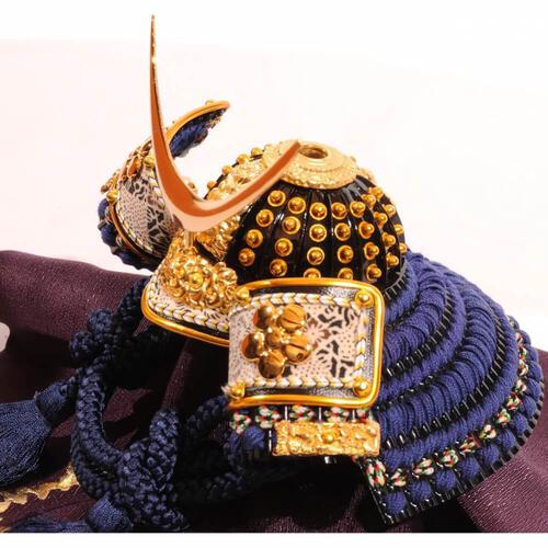 【五月人形】兜飾り 収納飾り「伊達政宗 青絲縅木目調」 (536689) コンパクト 男の子 トイザらス・ベビーザらス限定【メーカー直送】