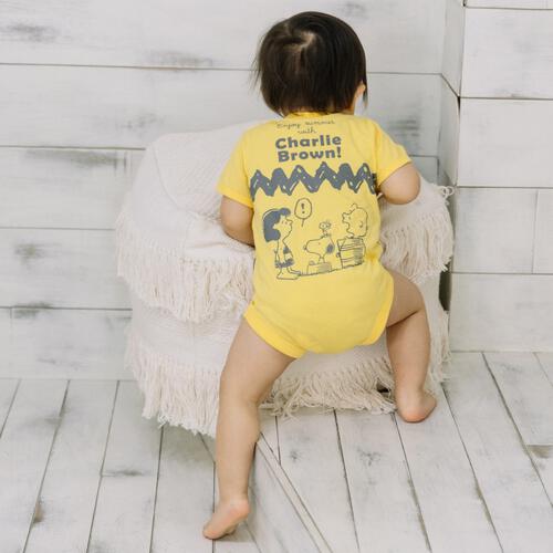 SNOOPY 半袖ボディスーツ ドッカン チャーリー イエロー&times;70cm