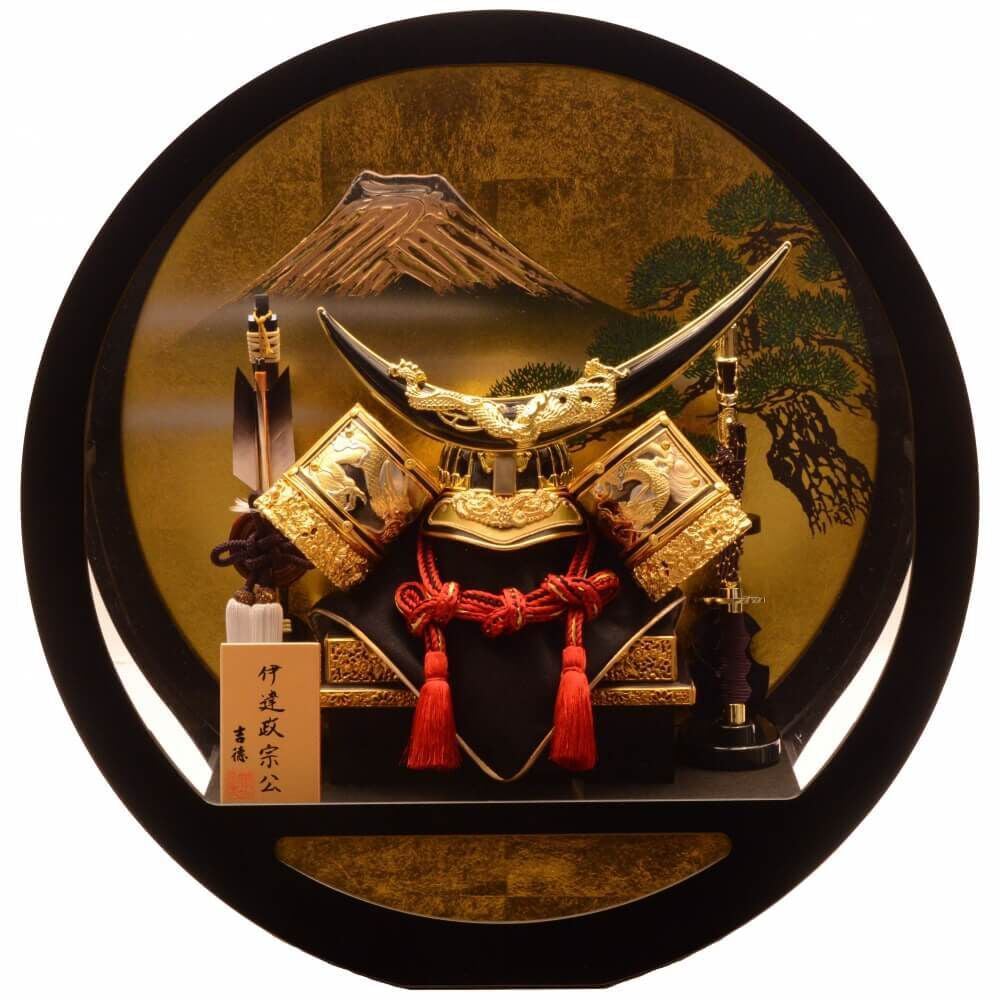 五月人形】兜飾り ケース飾り「伊達政宗 富士松丸形アクリルケース