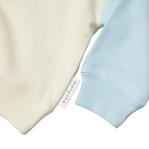 monpoke モンポケ トレーナー 袖配色 サガラ刺繍 ピカチュウ ナチュラル&times;80cm