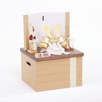 【五月人形】兜飾り 収納飾り「白薄緑縅金小札茶木目」初節句 男の子 端午の節句 トイザらス・ベビーザらス限定【メーカー直送】