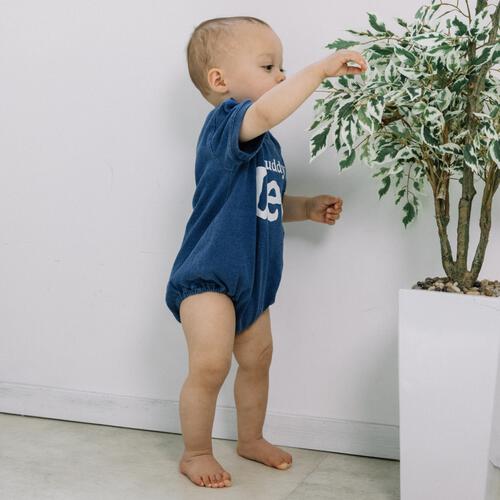 BUDDYLEE 半袖ボディスーツ インディゴ染め ブルー&times;80cm