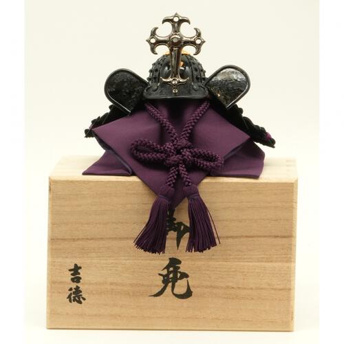 【五月人形】兜床飾り「桐箱入り兜 織田」（525099）トイザらス・ベビーザらス限定【メーカー直送】