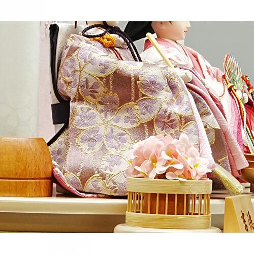 【雛人形】ケース親王飾り「桜刺繍衝立パノラマアクリル」（322723）