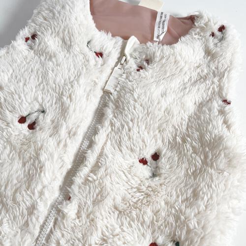 ベビーザらス限定　COJIKA ボア刺繍入りベスト チェリー(ホワイト×90ｃｍ)