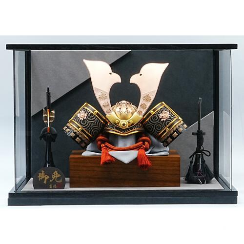 【五月人形】兜ケース飾り「ブロンズ調兜衝立付きアクリル」（538903）トイザらス・ベビーザらス限定【メーカー直送】