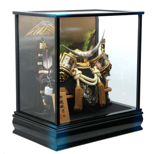 【五月人形】兜飾り ケース飾り「伊達政宗 牡丹彫金青黒ぼかし」 (538734) 男の子 トイザらス・ベビーザらス限定【メーカー直送】