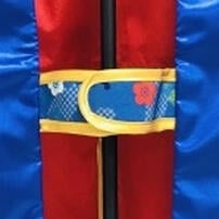 【五月人形】ディズニー ミッキー 陣羽織 (553420)飾り台付き 初節句 男の子 衣装 端午の節句 キャラクター トイザらス・ベビーザらス限定【メーカー直送】