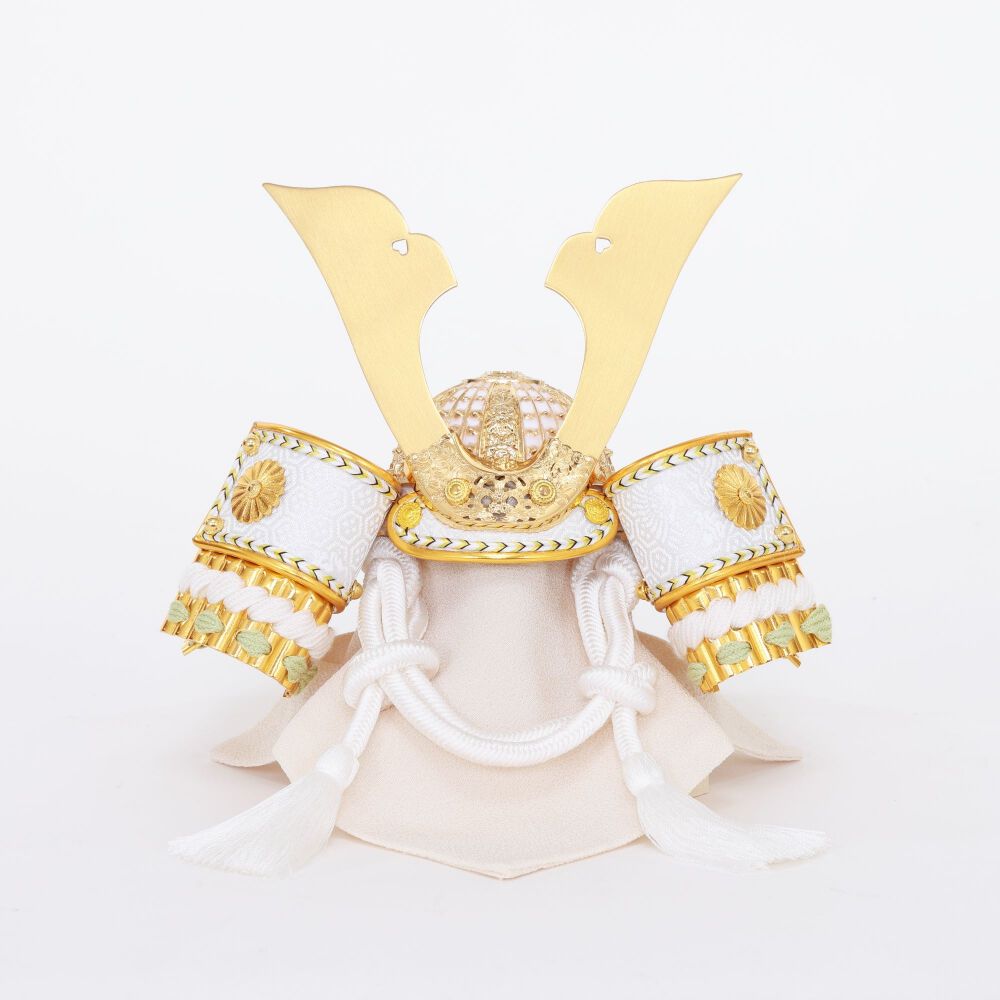 五月人形】兜飾り 収納飾り「白薄緑縅金小札茶木目」初節句 男の子