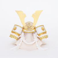 【五月人形】兜飾り 収納飾り「白薄緑縅金小札茶木目」初節句 男の子 端午の節句 トイザらス・ベビーザらス限定【メーカー直送】